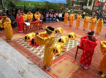 Tháng Giêng và tháng 2 âm lịch là cao điểm lễ hội, tế tự tại Việt Nam